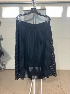 TORRID black lacy skirt